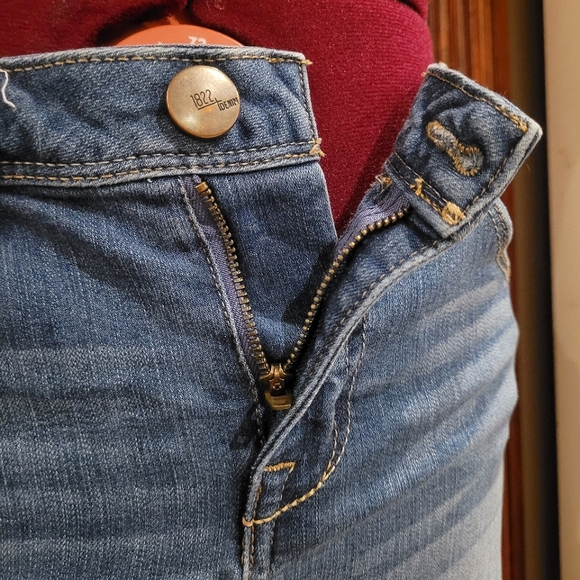 💛 4/$20 | Denim Capris - Picture 4 of 7